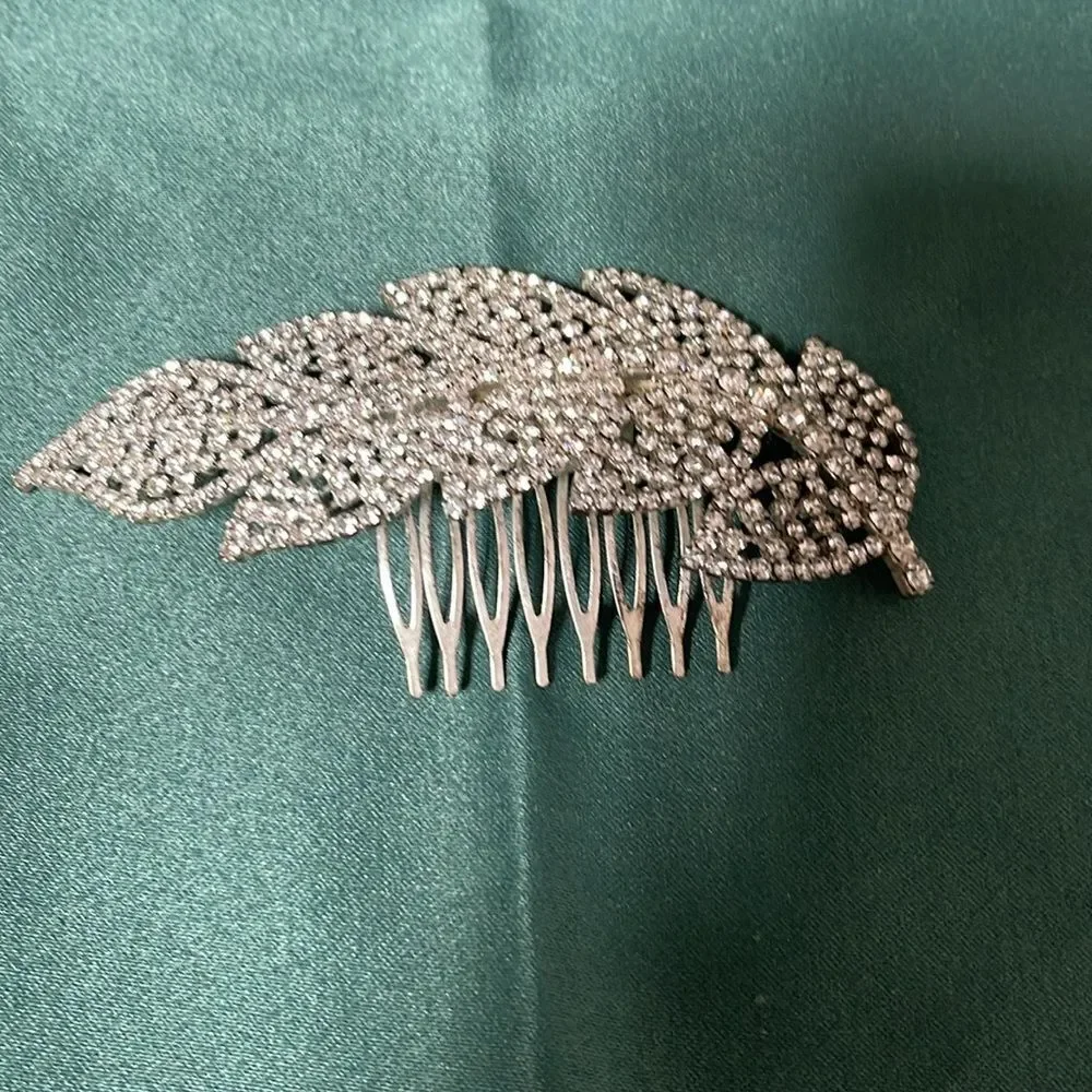 Elegant Silver Leaf Hair Comb